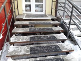 Монтаж резиновых проступей и накладок на ступени стоимость - Черкесск